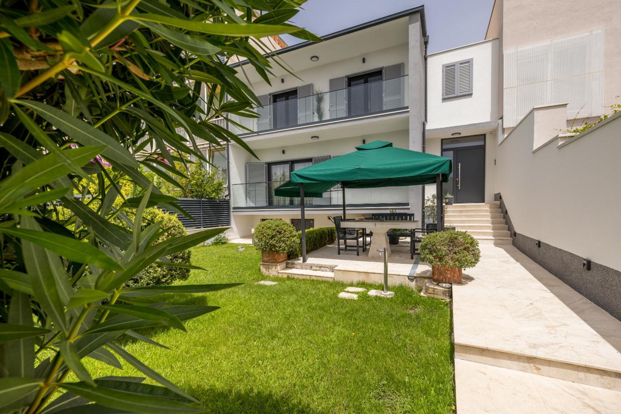 Lux Garden Luxury 2 Split