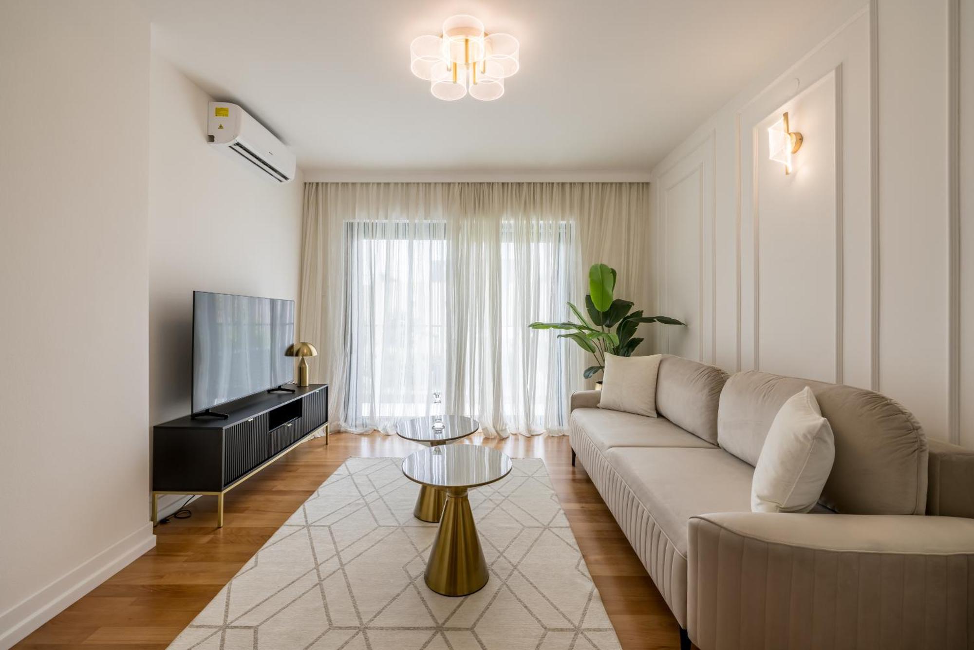 Apartment Lux Garden Luxury 2 *