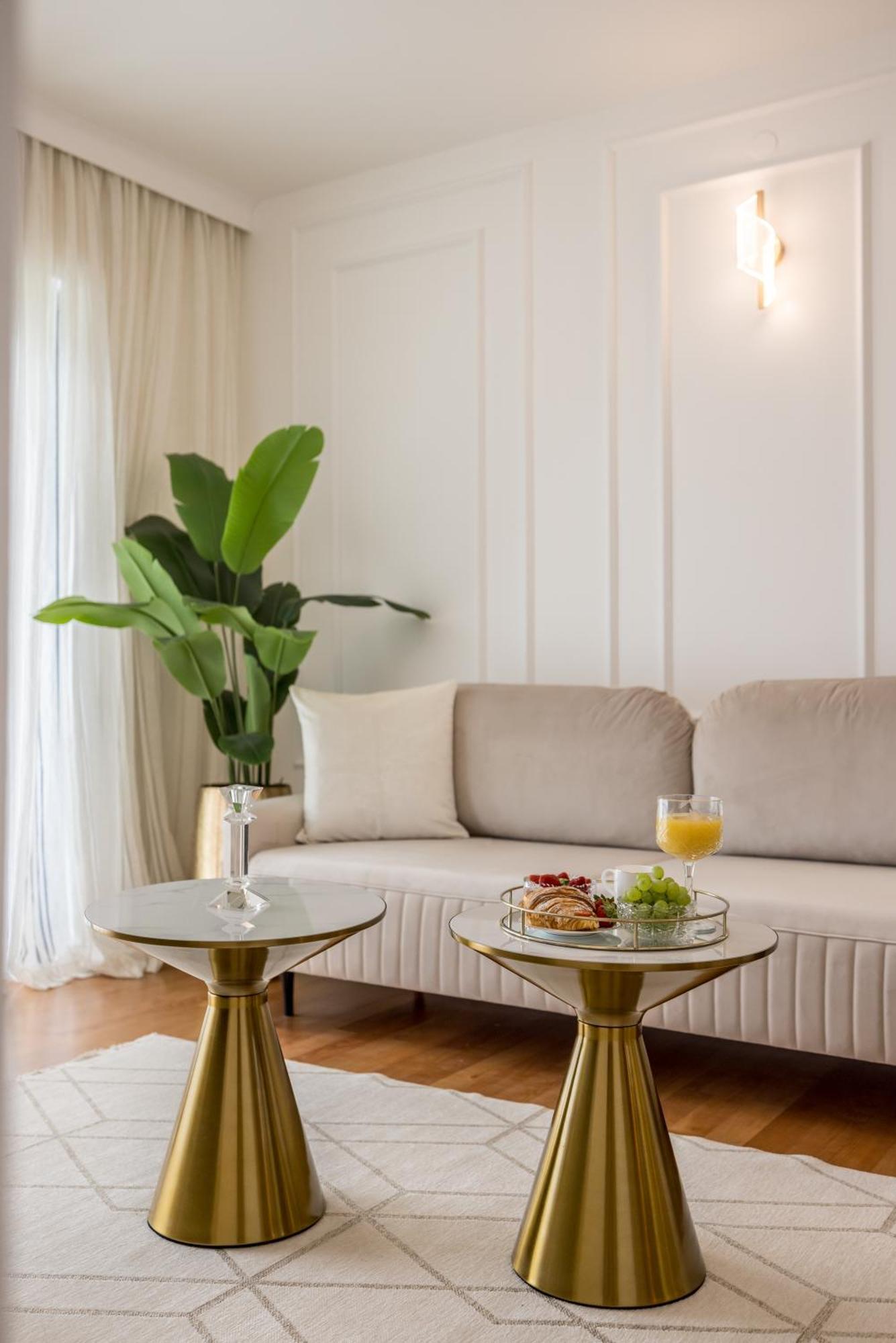 Lux Garden Luxury 2 *
