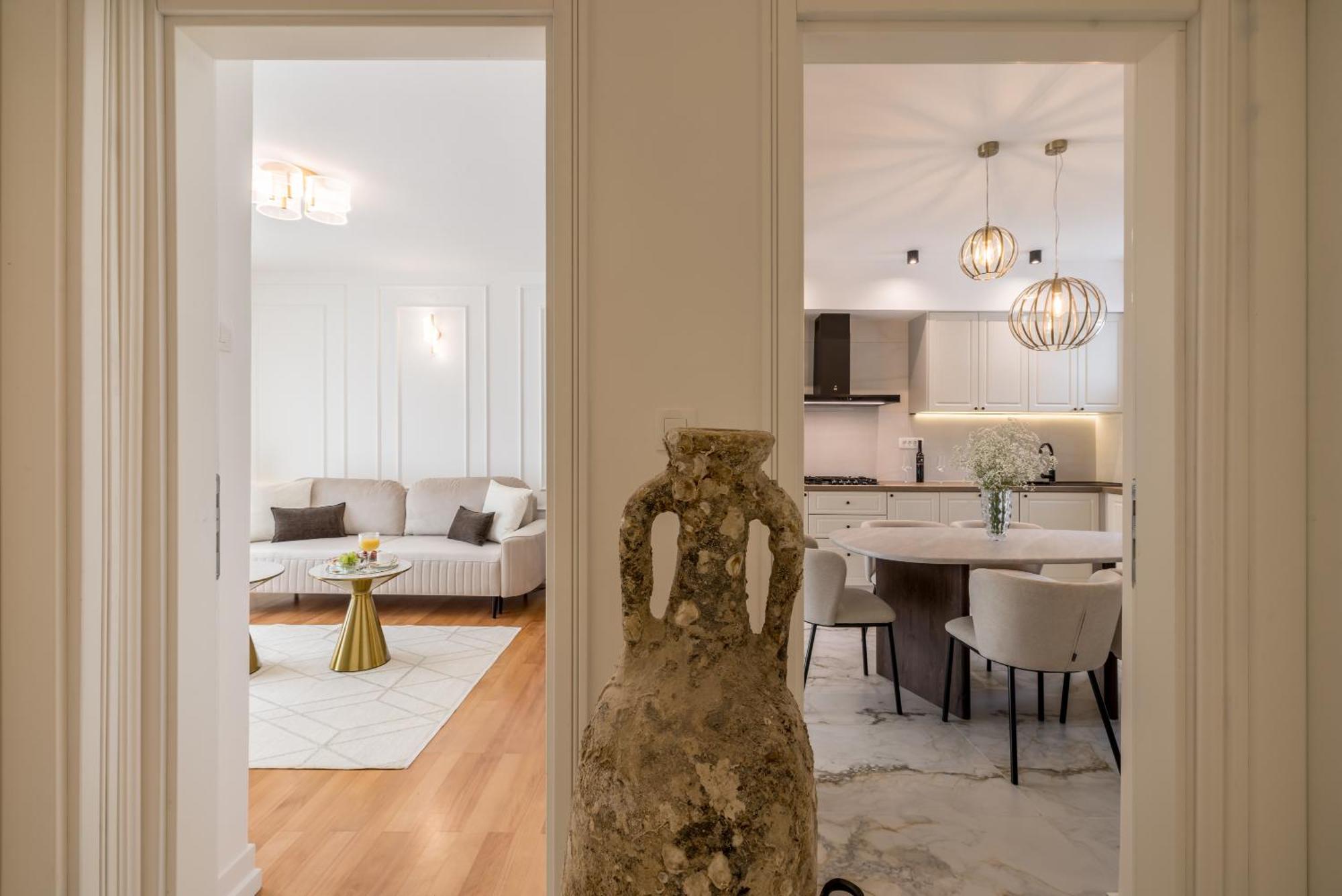 Lux Garden Luxury 2 *